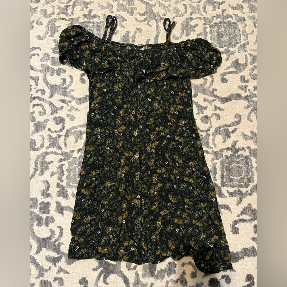 Green Floral Off Shoulder Dress Size Small